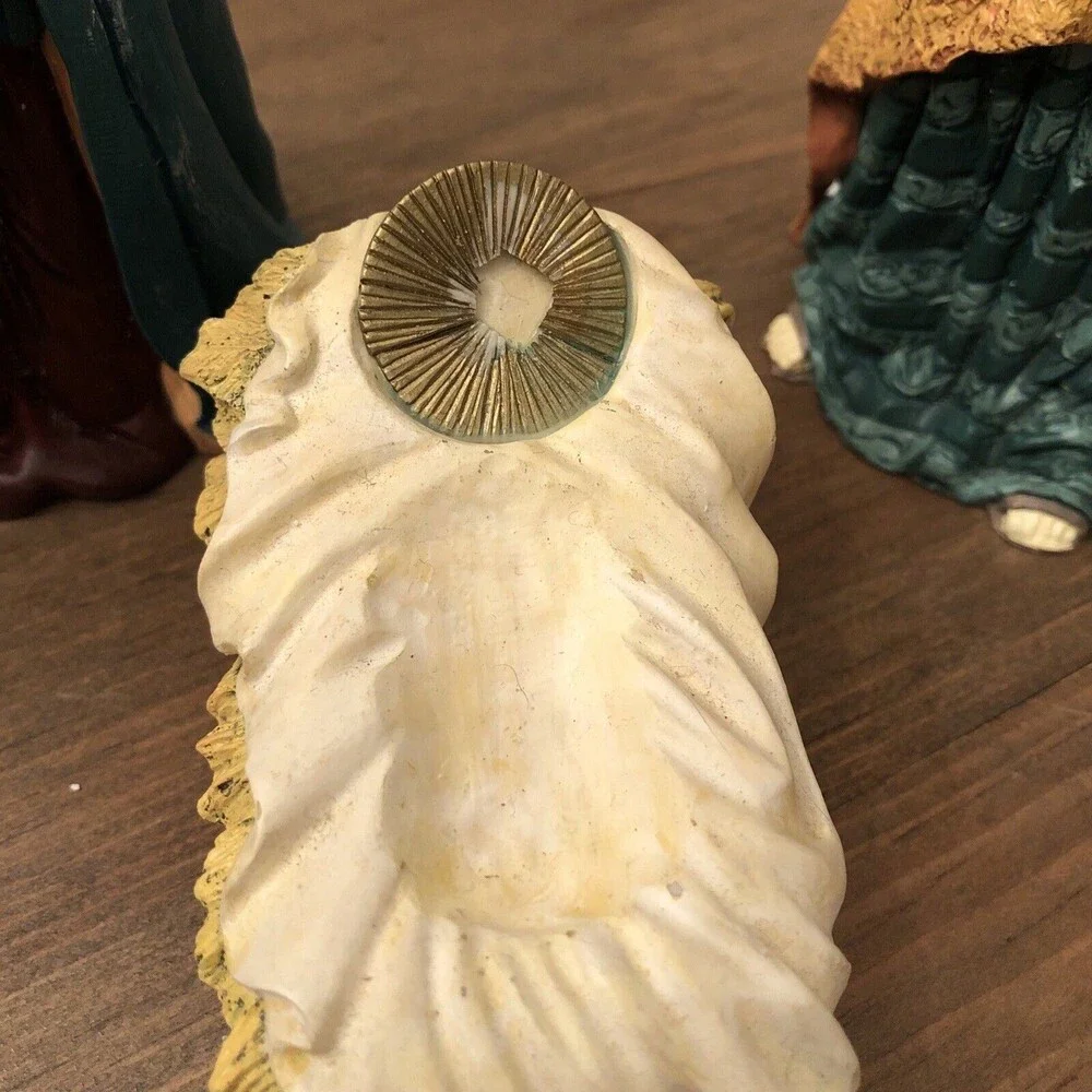 VINTAGE FLAMBRO RENAISSANCE NATIVITY RESIN JOSEPH MARY JESUS FIGURINES 1991